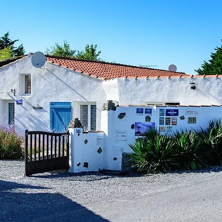 Au Passage Du Gois Bed & Breakfast