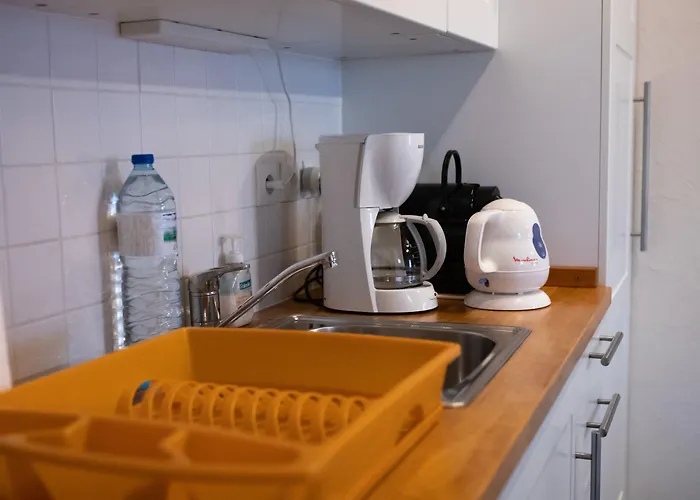 Au Passage Du Gois Bed & Breakfast 4*