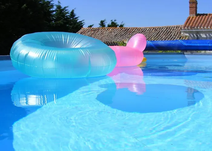 Au Passage Du Gois Bed & Breakfast 4*