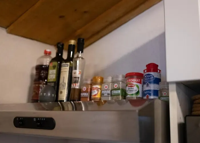 Au Passage Du Gois Bed & Breakfast 4*